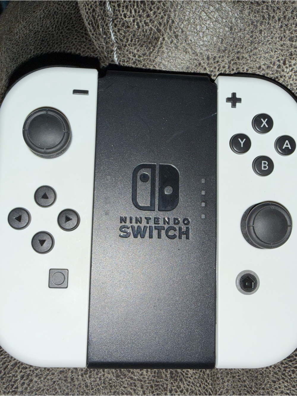 Nintendo Switch with Neon Blue (left) & Neon Red (right) Joy‑Con - Picture 4 of 5